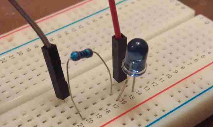How to connect the diode