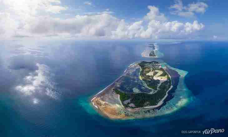 What island in the world the biggest