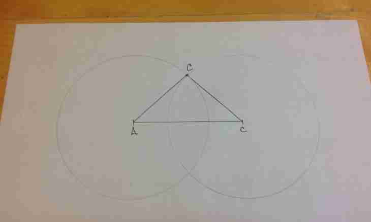 How to describe a circle about a rectangular triangle