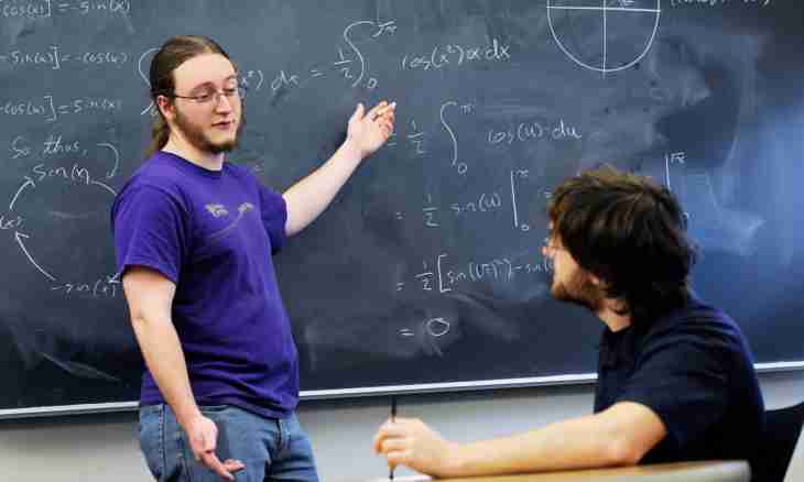 How to solve problems of theoretical mechanics