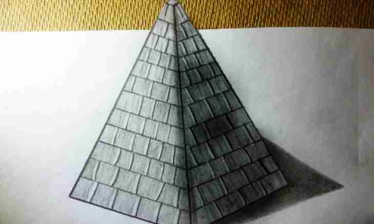 How to find the volume of the truncated pyramid