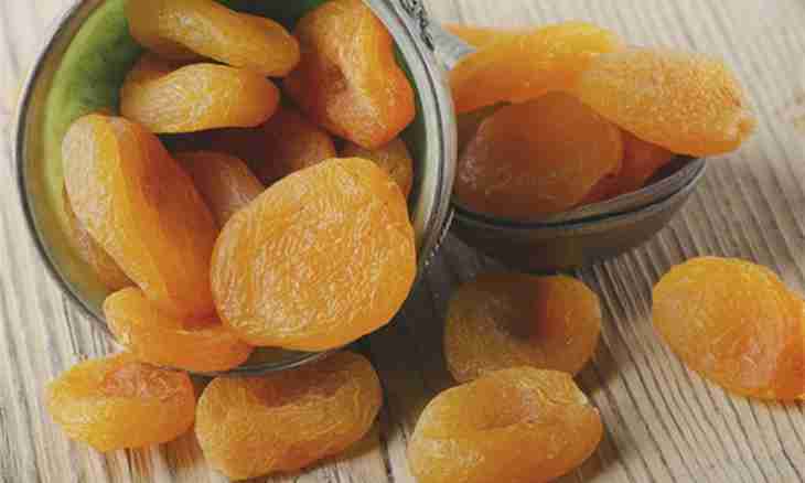 How to make dried apricots compote