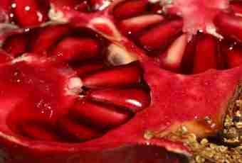How to squeeze out pomegranate juice