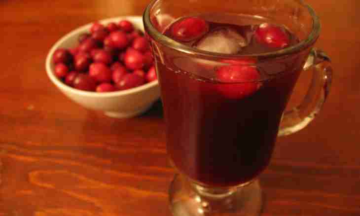 How to make cranberry and orange punch