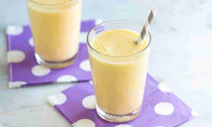 How to make three simple and useful smoothie with banana