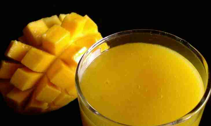 How to prepare juice from mango