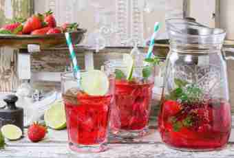 Strawberry wine - taste of summer in your glass