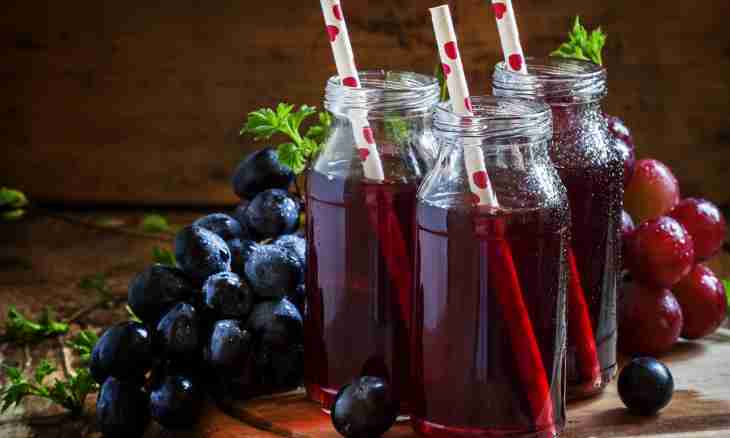 How to make chokeberry wine on apple juice