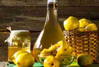 How to prepare a pear liqueur wine in house conditions