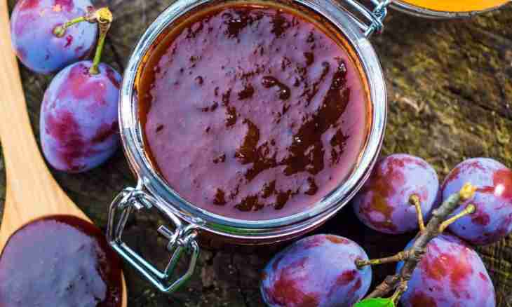 How to make plums compote