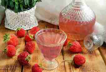 How to make fruit liqueur from strawberry