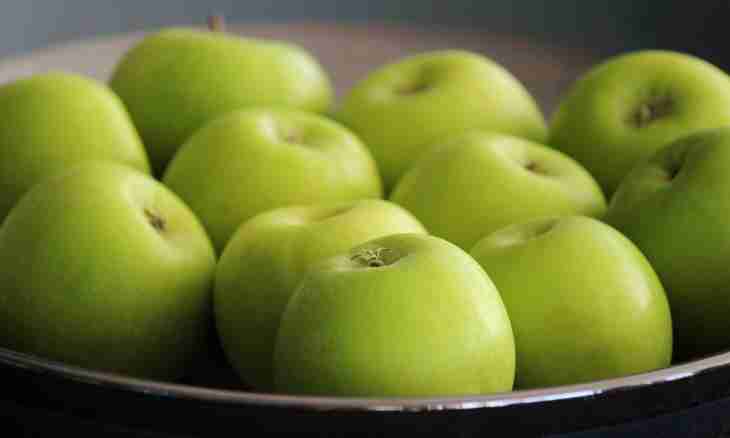 Useful properties of green apples