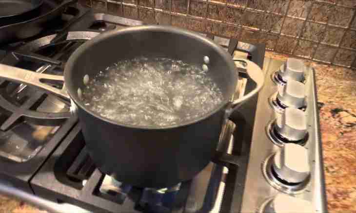 Why it is impossible to boil boiled water repeatedly