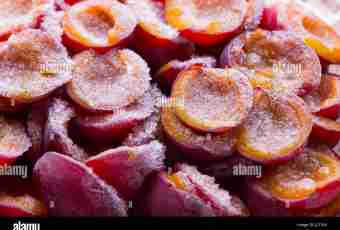 How to freeze plum for the winter