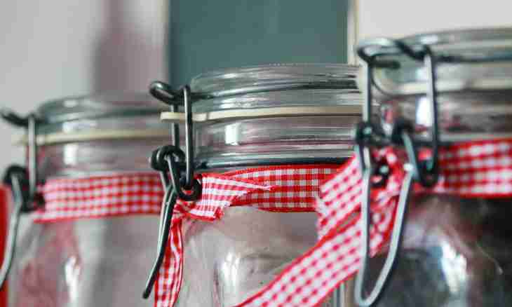 How to sterilize the jars for winter preparations