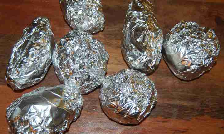 What is the time to bake beet in a foil in an oven