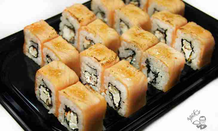 How to order cheap rolls and sushi?