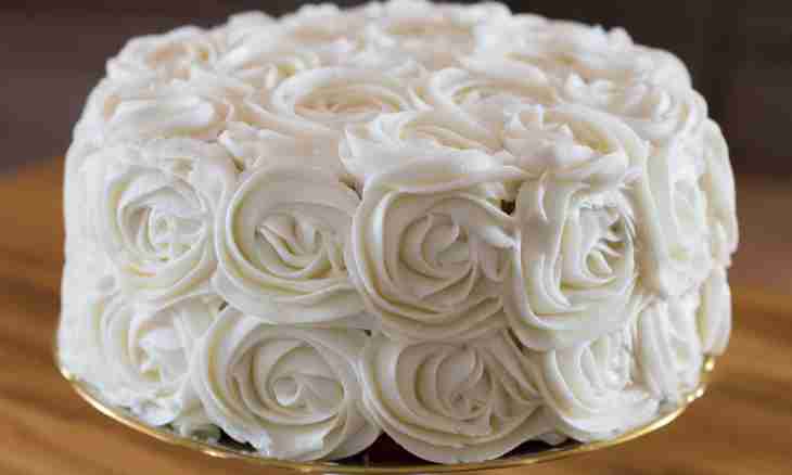 How to decorate cake with roses