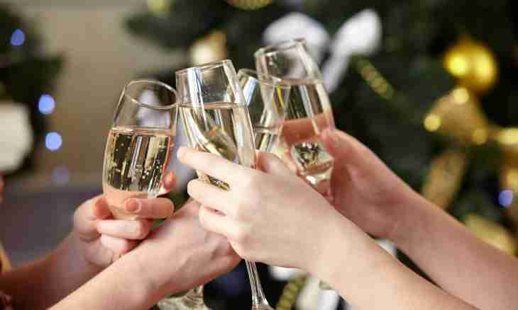 How to decorate champagne with the hands