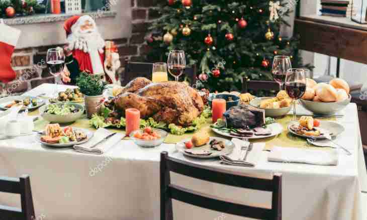 Holiday table: how to decorate New Year's dishes