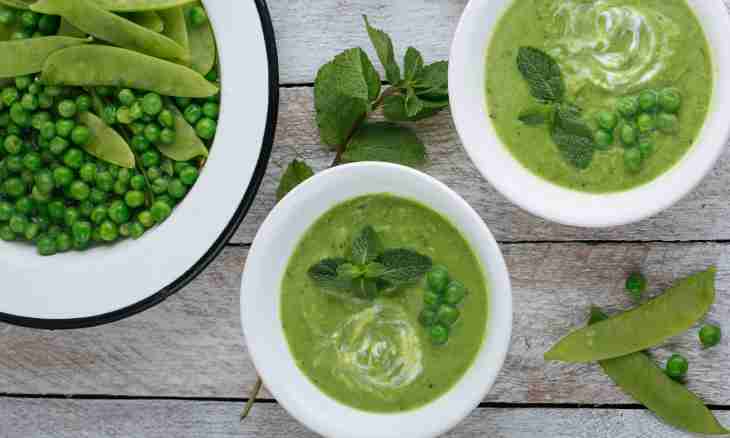 Green peas mint cream soup