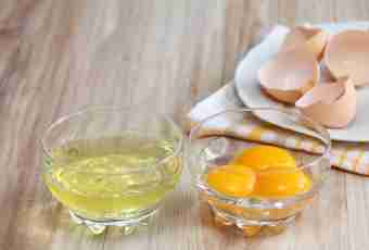 How to separate a yolk from protein