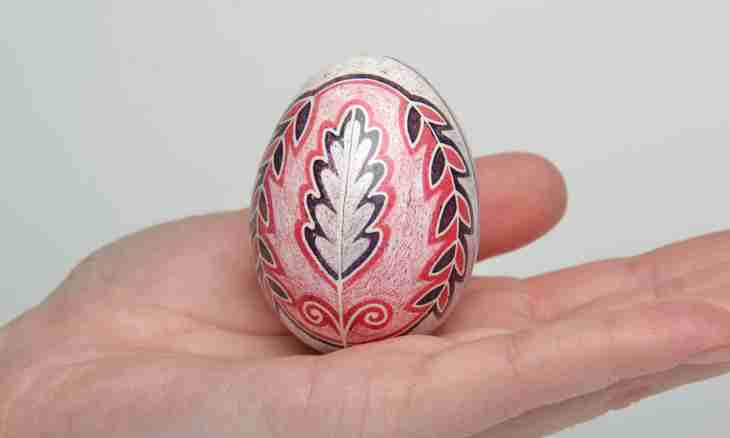 How to paint Easter eggs with the hands