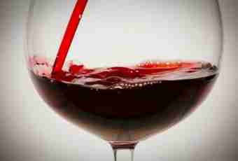 What color of red wine is considered noble