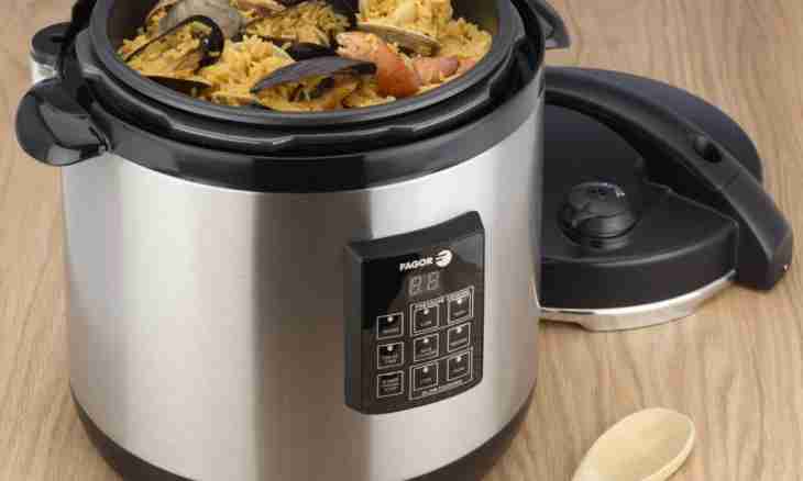 How to choose the mode in the multicooker