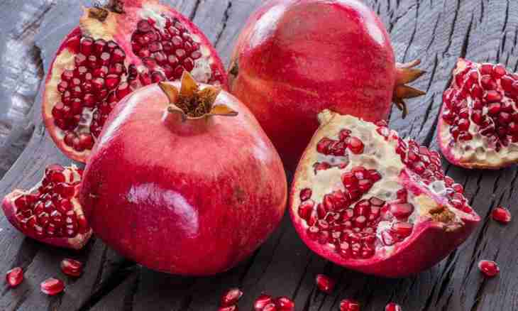 Advantage and harm of pomegranate
