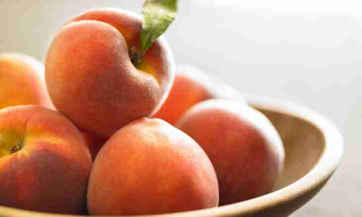 How many calories in a peach