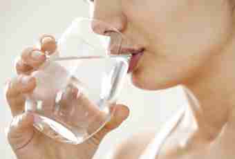 Why to drink water or 6 facts in favor of a clear water