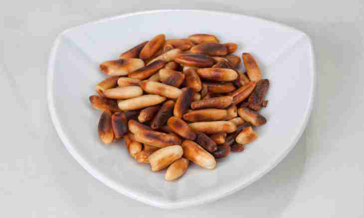 How to cook pine nuts