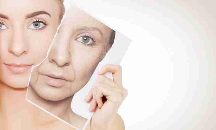 Products which spoil skin and accelerate aging