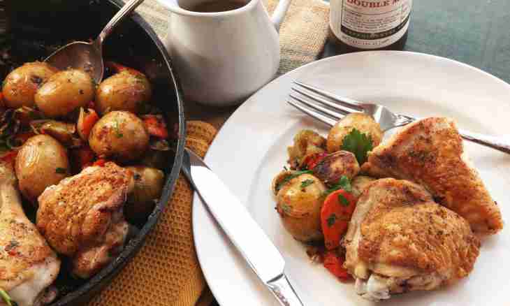 How to make roast chicken with vegetables in Chinese