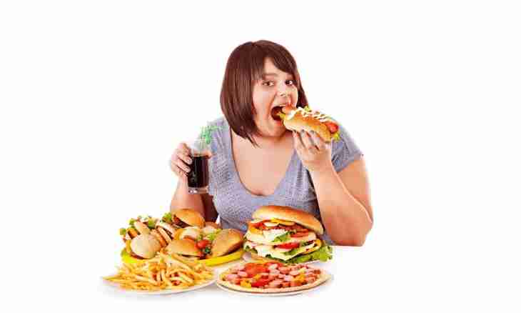 Why we overeat and how to avoid it?