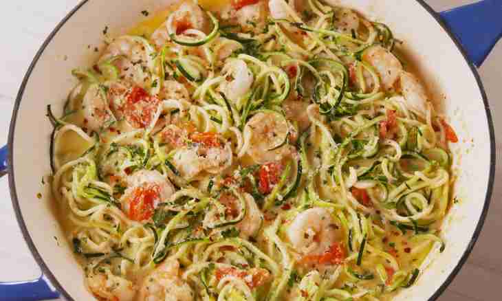 How to make zucchini with seafood