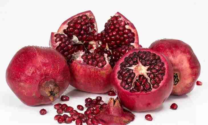 5 useful properties of pomegranate for an organism