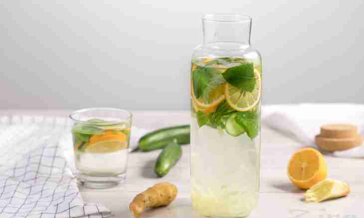 How to prepare Sassi water