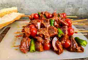How to prepare a low-calorie shish kebab from a turkey