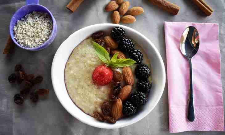 Whether it is possible to eat porridge for breakfast every day