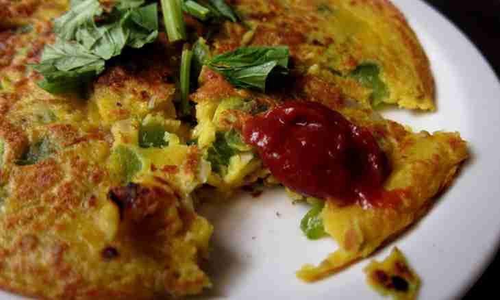 How to make potato ragout with omelet