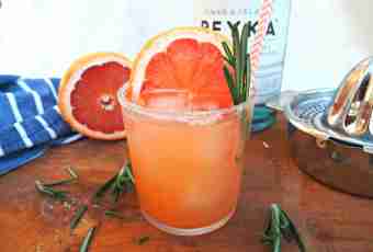 How to make peach cocktail with rosemary