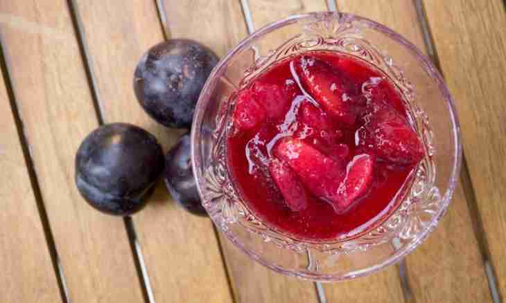 How to make apples, plums and grapes compote