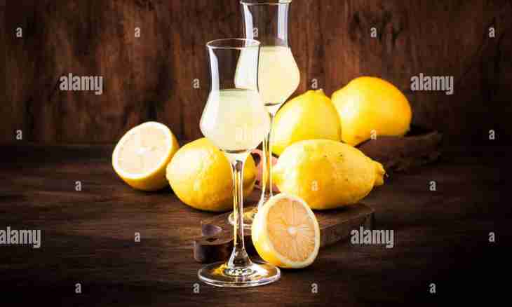 How to make strong liqueur from lemons