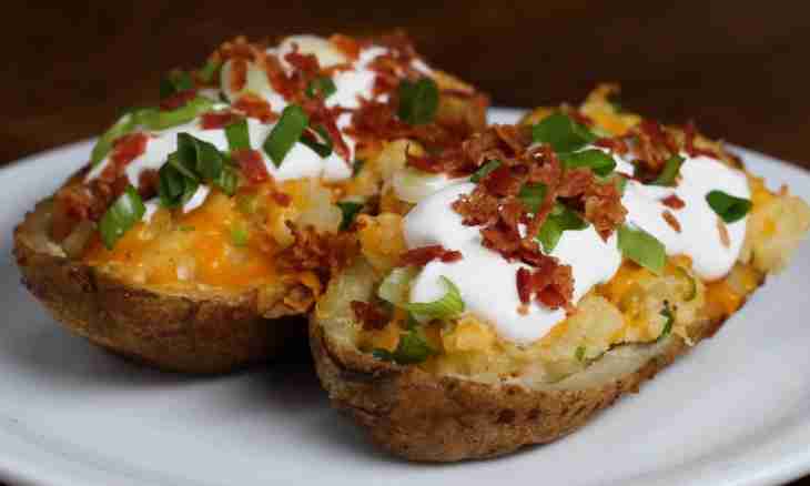 How to make baked potatoes