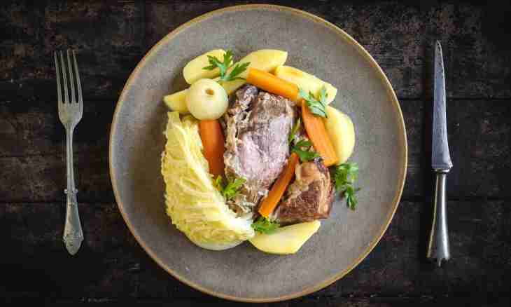 Baked beef with vegetables