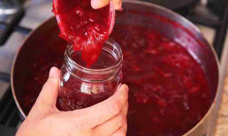 How to cook jam from a sloe