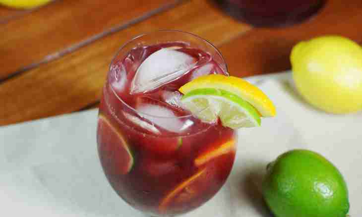 How to make sangria from red wine