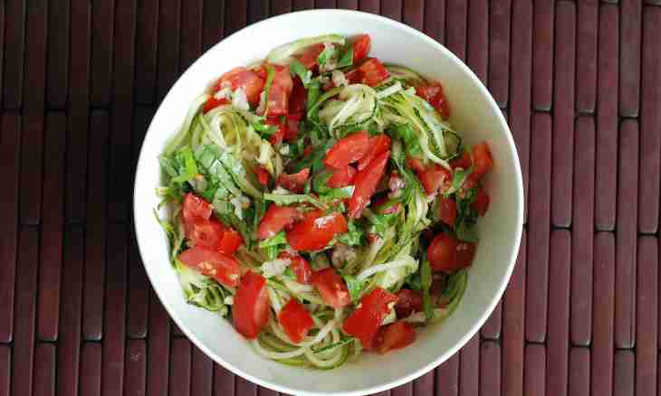How to make tomatoes salad